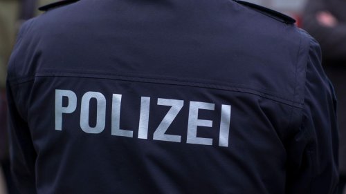 Saarlouis: 36-Jähriger schießt auf Tür und verletzt drei Polizisten