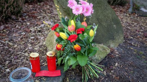 Niedersachsen: Gedenken an die Opfer der Gewalttat im Kreis Rotenburg