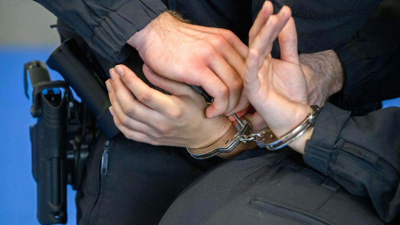 Drei Festnahmen: Schlag gegen Clankriminalität in Ostfriesland
