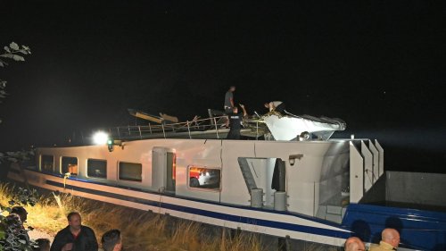 Kreis Recklinghausen: Schiff kollidiert mit Brücke: Wesel-Datteln-Kanal gesperrt
