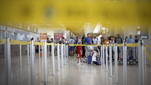 Flug-Chaos: Tourismusbeauftragte wirft Flugbranche Fehlplanung vor