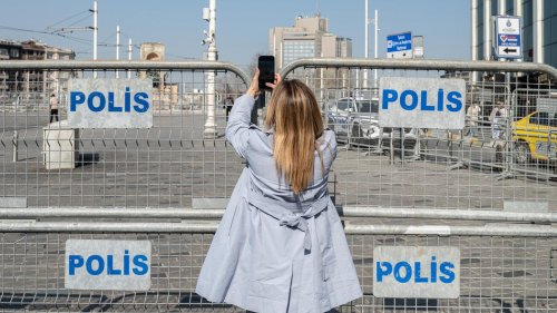 Proteste in der Türkei: "Recht, Gesetz, Gerechtigkeit", schreit die Masse