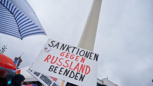 Proteste: Demonstrationen gegen Russland-Sanktionen in Berlin