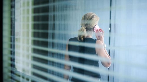 "Voice-Fishing": Verbraucherzentrale warnt vor Betrugsmasche am Telefon