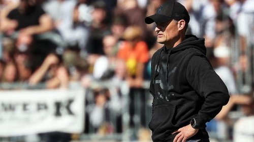 Fußball-Bundesliga: Verbleib bei St. Pauli? Trainer Blessin: "Fühle mich wohl"