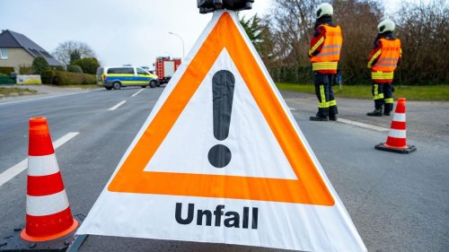 Unfälle: Mehrere Verletzte bei Autounfall auf Kreuzung in Moabit