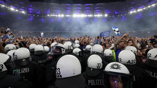 Elbvertiefung: Der tägliche Newsletter aus Hamburg: Verletzte nach Platzsturm: Ziemlich drüber