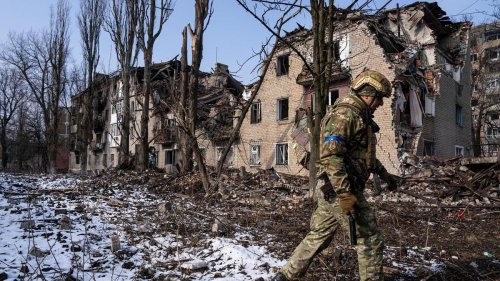 Krieg in der Ukraine: Schwere russische Verluste bei Angriffen auf Stadt Awdijiwka