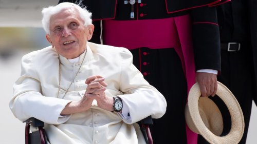 Erzbistum München: Papst Benedikt XVI. in Münchner Missbrauchsgutachten schwer belastet