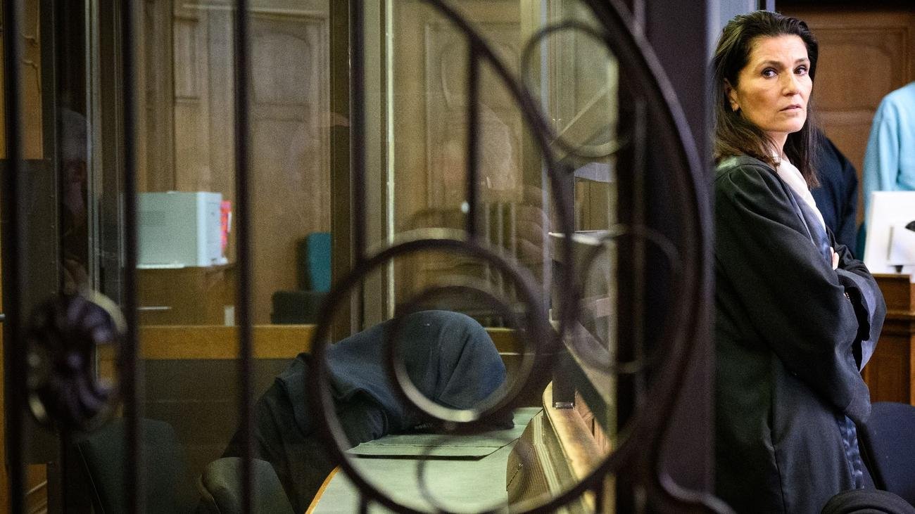 Kriminalität: Partnerin und Töchter getötet – Angeklagter in Psychiatrie