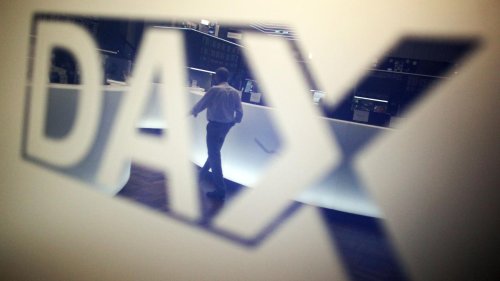 Börse in Frankfurt: Dax leicht im Plus nach US-Erzeugerpreisen