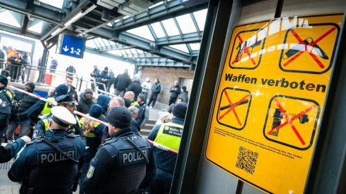 Waffenverbot in Hamburg: Polizei stellt Waffen bei Kontrollen am Hauptbahnhof sicher