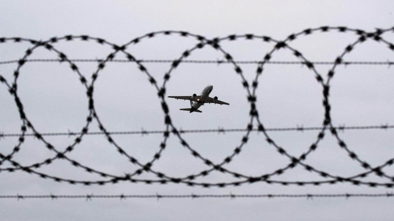 Abschiebung nach Bulgarien: Charter-Airbus für sieben Flüchtlinge kostete 63.000 Euro