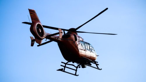 Unfall: Frau fällt über Schlossmauer und stürzt sieben Meter tief