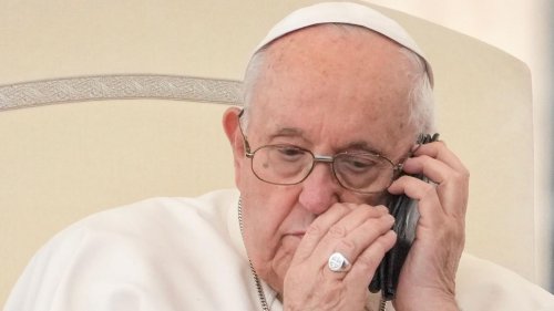 Vatikan: Papst hat zweite Nacht im Krankenhaus gut überstanden