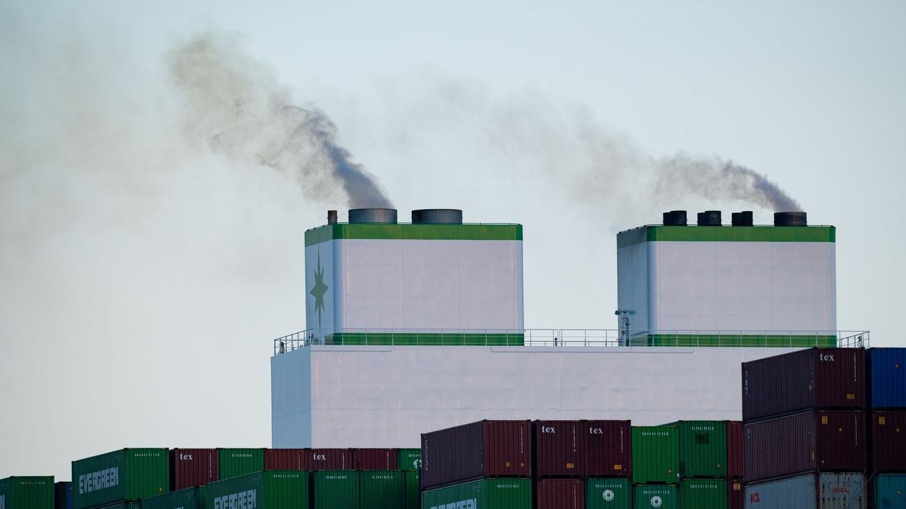 Schifffahrt: Reeder und Nabu pochen auf Klimaschutz-Einigung in London