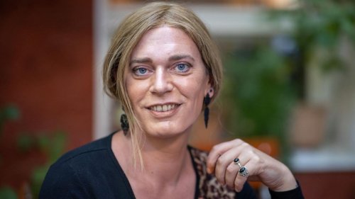 Schwerin: Transgeschlechtliche Bundestagsabgeordnete besucht CSD