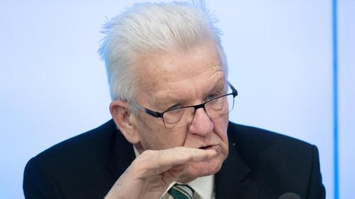 Regierung: Kretschmann kritisiert Einmischung von Virologen in Politik