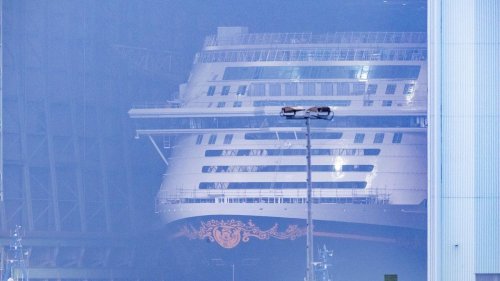 Schiffbau: Kreuzfahrtschiff "Disney Adventure" soll ausgedockt werden