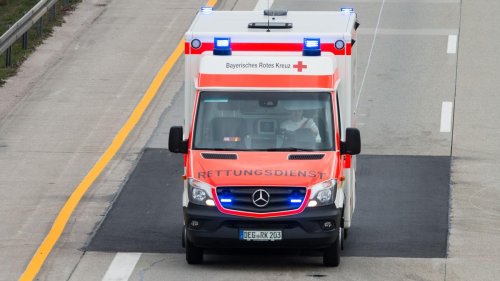Medizinischer Notfall: Herzinfarkt auf Autobahn - Ersthelfer rettet Leben