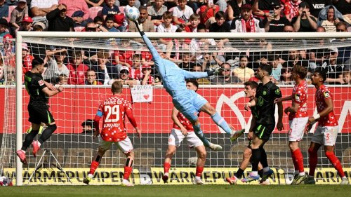 Fußball-Bundesliga: Wolfsburg holt 2:2 in Mainz auf den letzten Drücker
