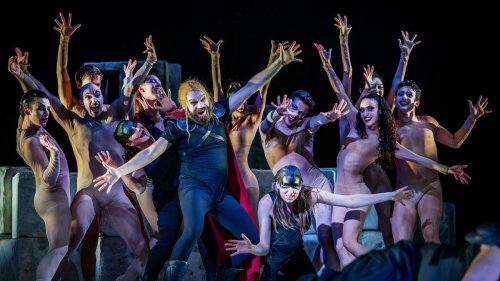 Oper: Barockoper modern in Schwerin