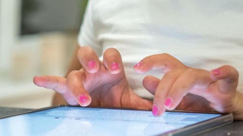 Cybergrooming: Umfrage: Kinder werden oft im Internet belästigt