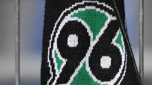 Fußball: Nach zwei Pokal-Sensationen: 96 sieht Chance gegen Gladbach
