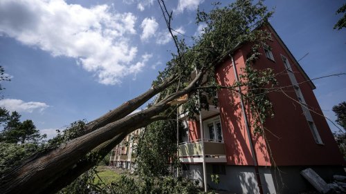 Gewitterwarnung: Deutscher Wetterdienst warnt in NRW und Hessen erneut vor Tornados