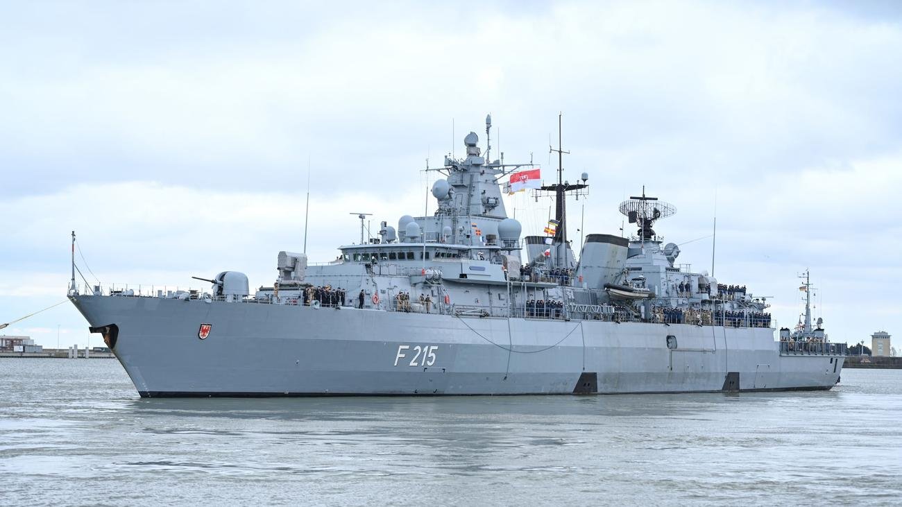 Militäreinsatz: Fregatte "Brandenburg" läuft zu UN-Einsatz im Mittelmeer aus