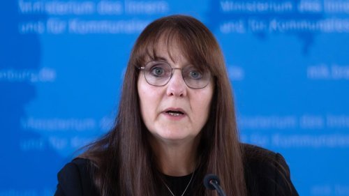 Extremismus: Innenministerin unterstützt Verbot von "Reichsbürger"-Gruppe
