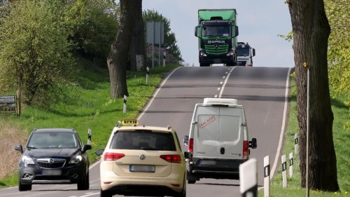 Laut Grünen: Schienenersatzverkehr verfälscht Verkehrszählung an der B96