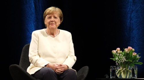 Politik: Altkanzlerin Merkel: "Ich bin zufrieden"