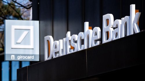 Verbraucher: Deutsche Bank steuert um: Bezahlkarten aus Recycling-Plastik