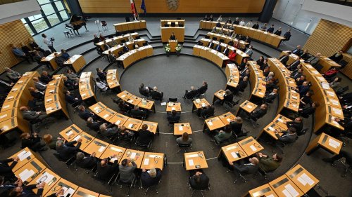 Landtag: Demokratie in Gefahr? Was Experten Thüringen raten