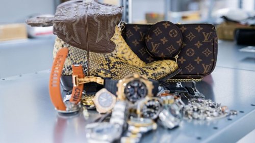 Anzeige: Mit gefälschten Rolex-Uhren Zehntausende Euro erschwindelt