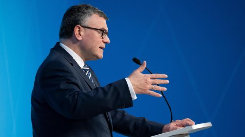 Koalitionsverhandlungen: CSU und Freie Wähler einigen sich auf Zustimmung zu Finanzpaket