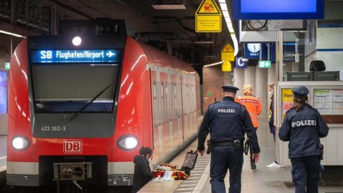 Kriminalität: Mann in München vor S-Bahn gestoßen - Schwere Verletzungen