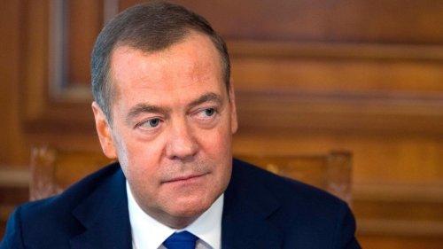 Russische Invasion: Ex-Präsident Medwedew droht mit Raketen auf Berlin