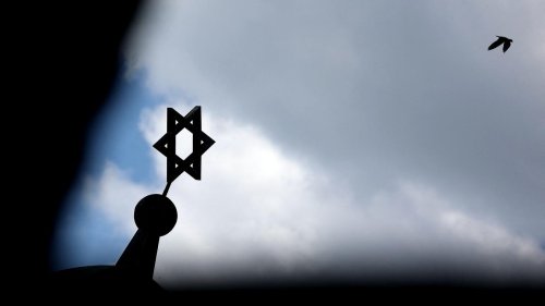 Rechtsextremismus: Mann wegen geplanten Anschlags auf Synagoge in Halle verhaftet