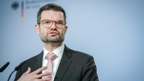 Justizminister: Berlinale-Eklat: Buschmann droht mit strafrechtlichen Folgen