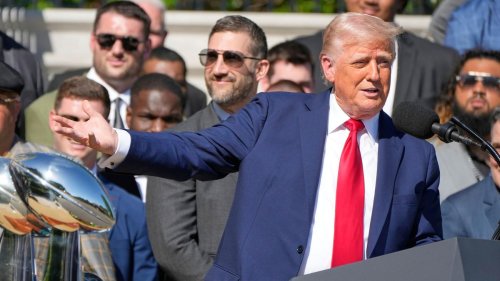 American Football: Ohne Quarterback Hurts: Trump empfängt Eagles im Weißen Haus
