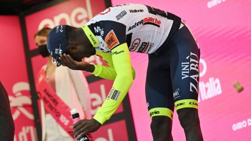 Radsport: Sektflaschen-Malheur: Etappensieger Girmay verlässt Giro