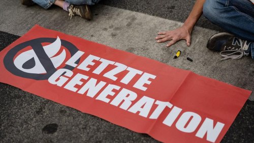 Letzte Generation: Rund 110 Teilnehmende bei Protestmarsch von Klimaaktivisten