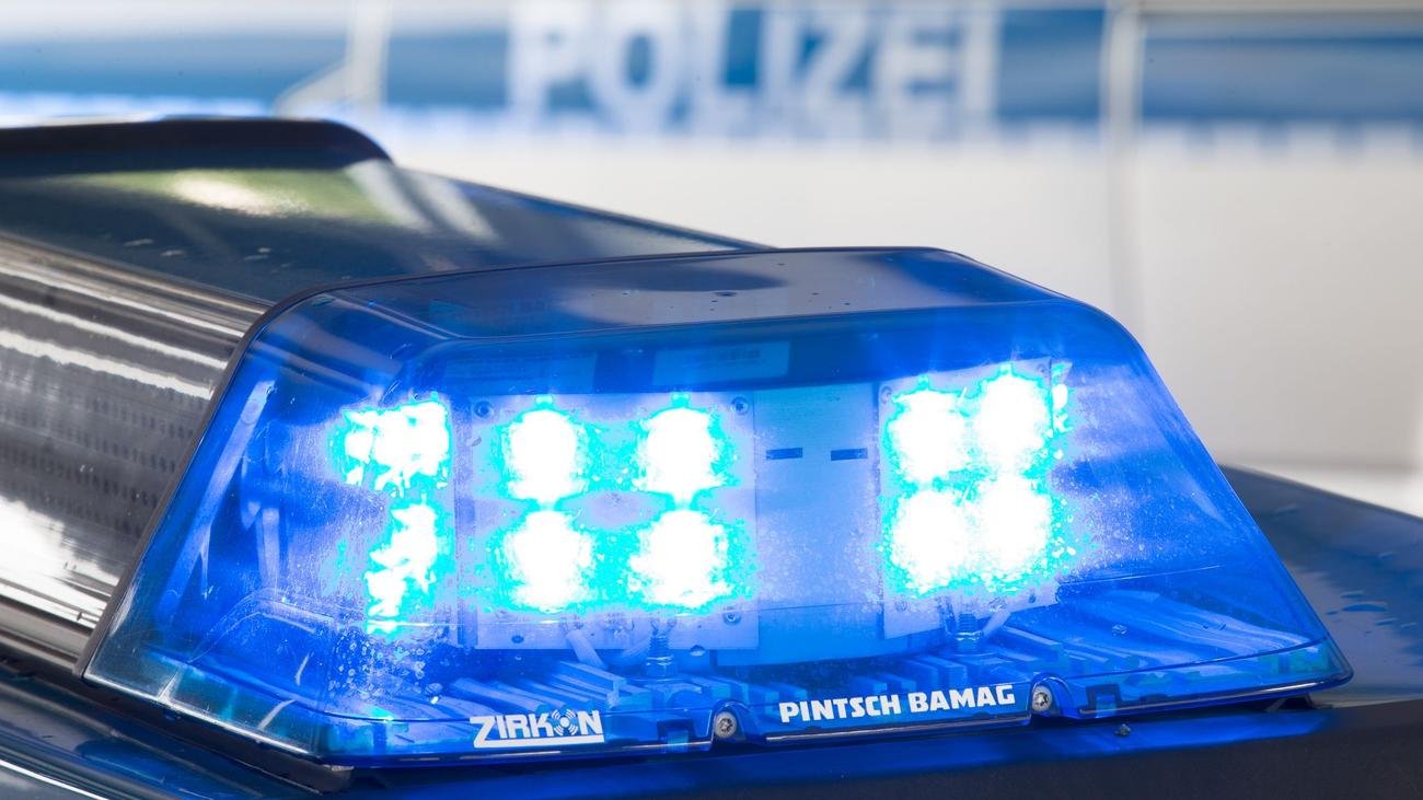 Voyeurismus: Kamera in Umkleidekabine installiert - Fahndung