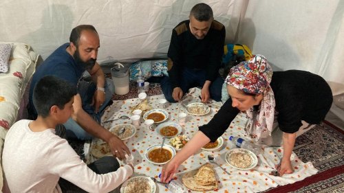 Fastenzeit: Düstere Stimmung: Ramadan in der Erdbebenregion