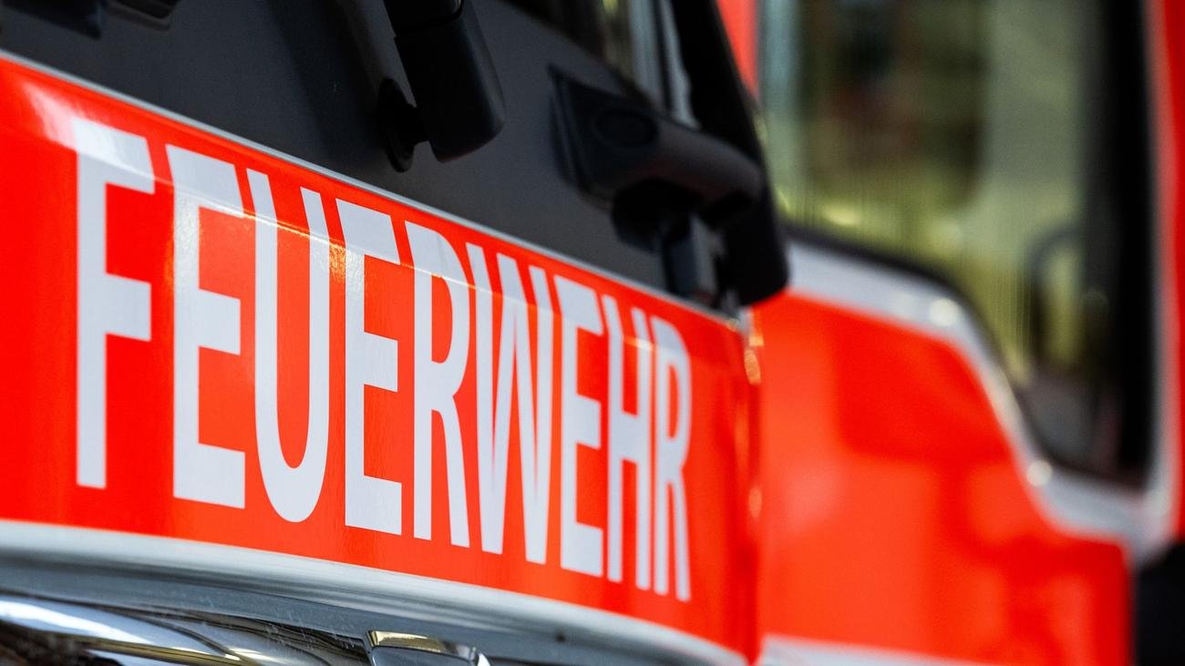 Großeinsatz der Feuerwehr: Bei Hausbrand in Wittenberg rund 450.000 Euro Schaden