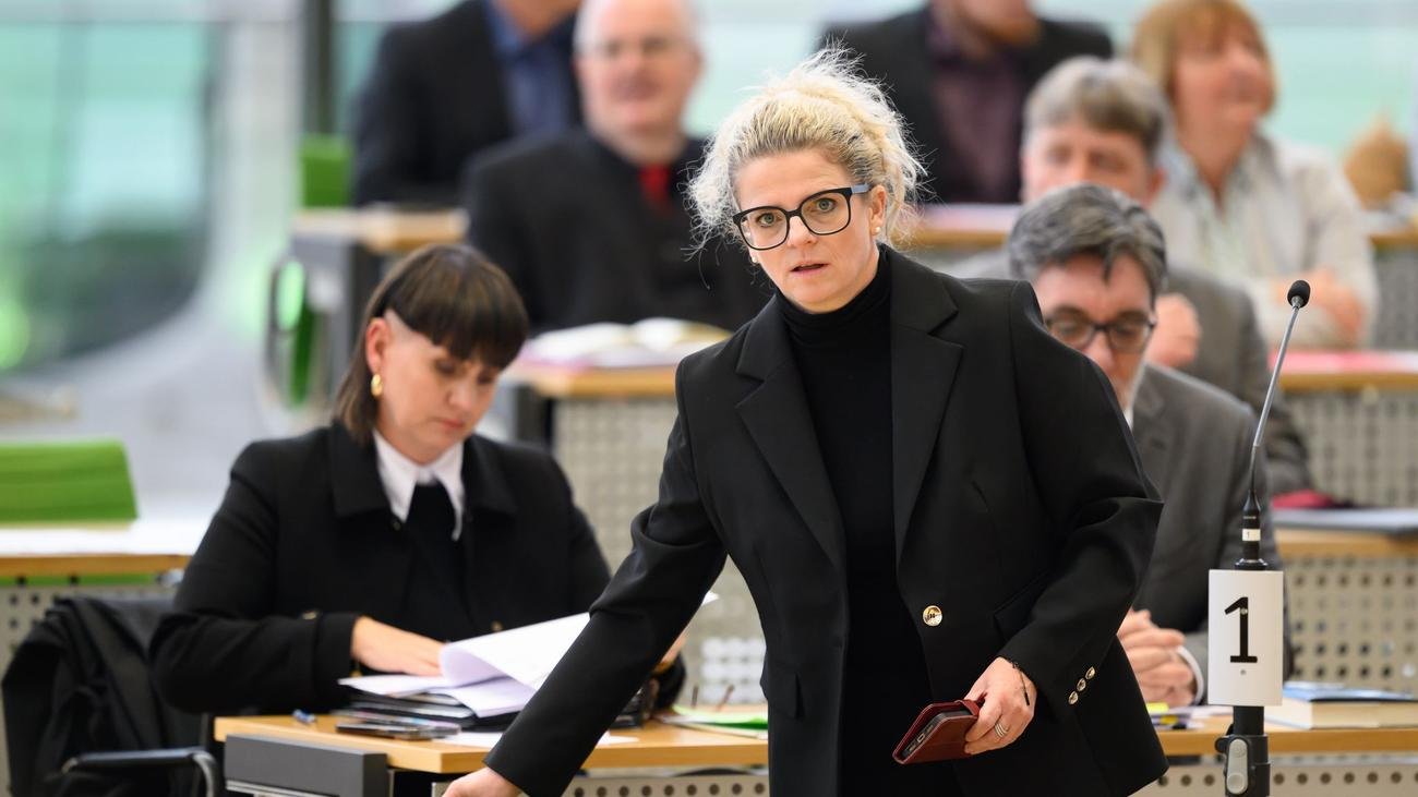 Landtag: 8. Mai wird Gedenktag in Sachsen - CDU für Gesetz der Linken