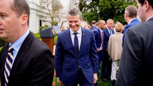 Signal-Chatgruppe: Pentagon startet Ermittlung gegen US-Verteidigungsminister Hegseth