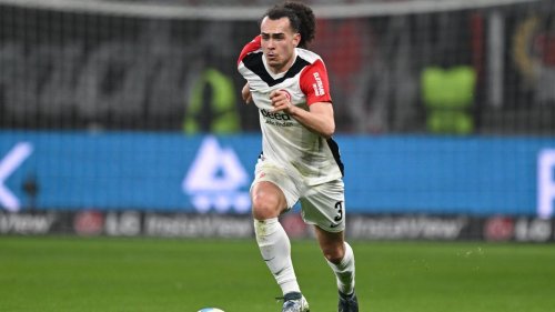 Fußball: Frankfurts Theate wieder auf Trainingsplatz - Larsson krank